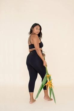 Indigo Luna Ananda Capri Black New In