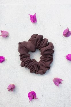 Indigo Luna Store Layla Scrunchie Carob