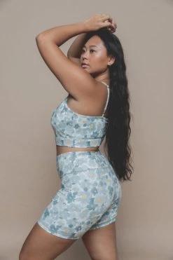 Indigo Luna Best Sellers Vayū Crop Viola Olive