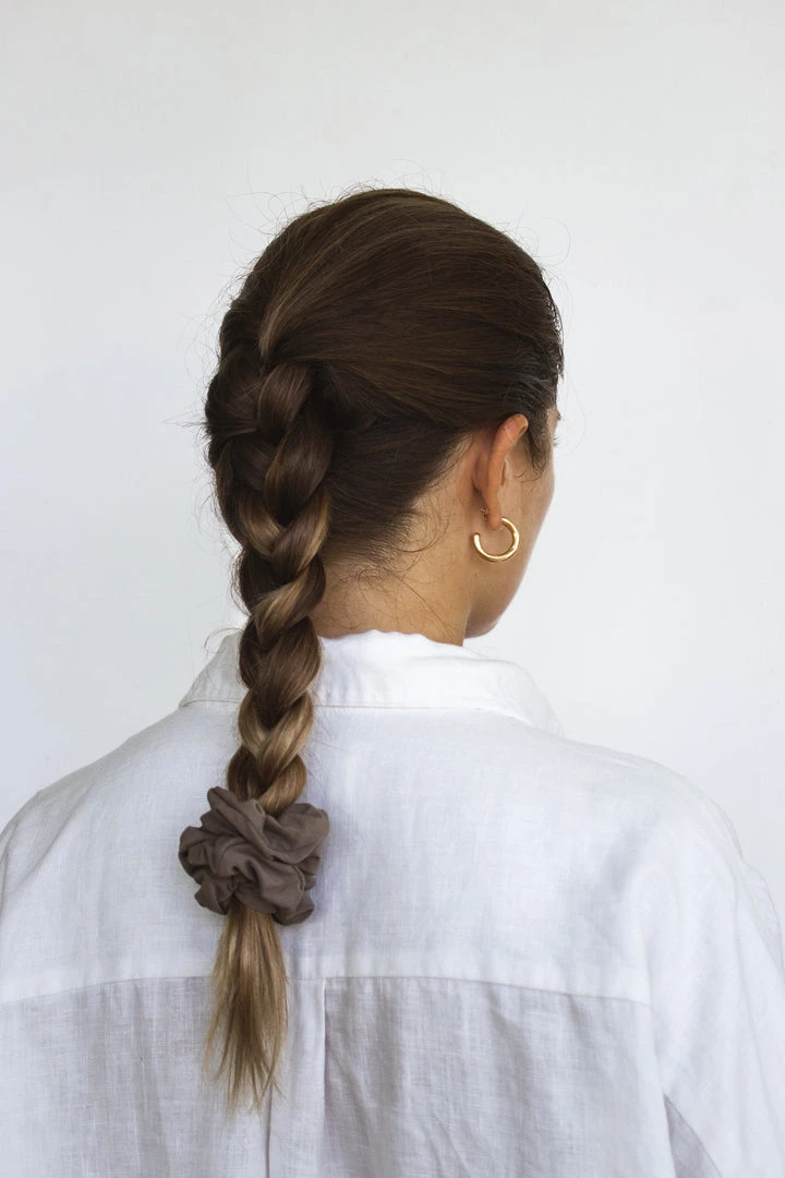 Indigo Luna Layla Scrunchie Sable 4 Indigo Luna Layla Scrunchie Sable